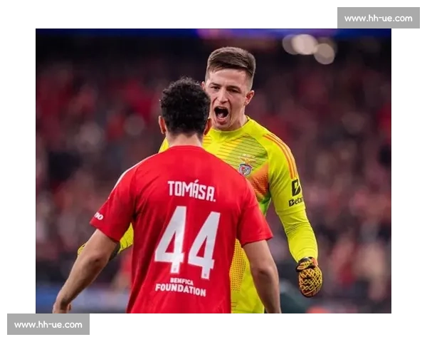 本菲卡球迷赴美观赛遭拒签 损失近 8000 元梦碎世俱杯 本菲卡球迷赴美观赛遭拒签 损失近 8000 元梦碎世俱杯