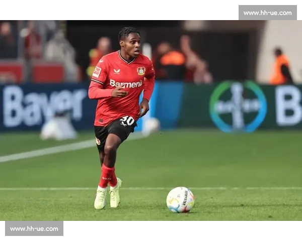 韦斯・布朗盛赞姆贝乌莫加盟曼联：红魔下赛季前景可期